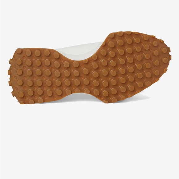 New Balance Classics 327 Women's Sneakers in White and Tan - Picture 4 of 5